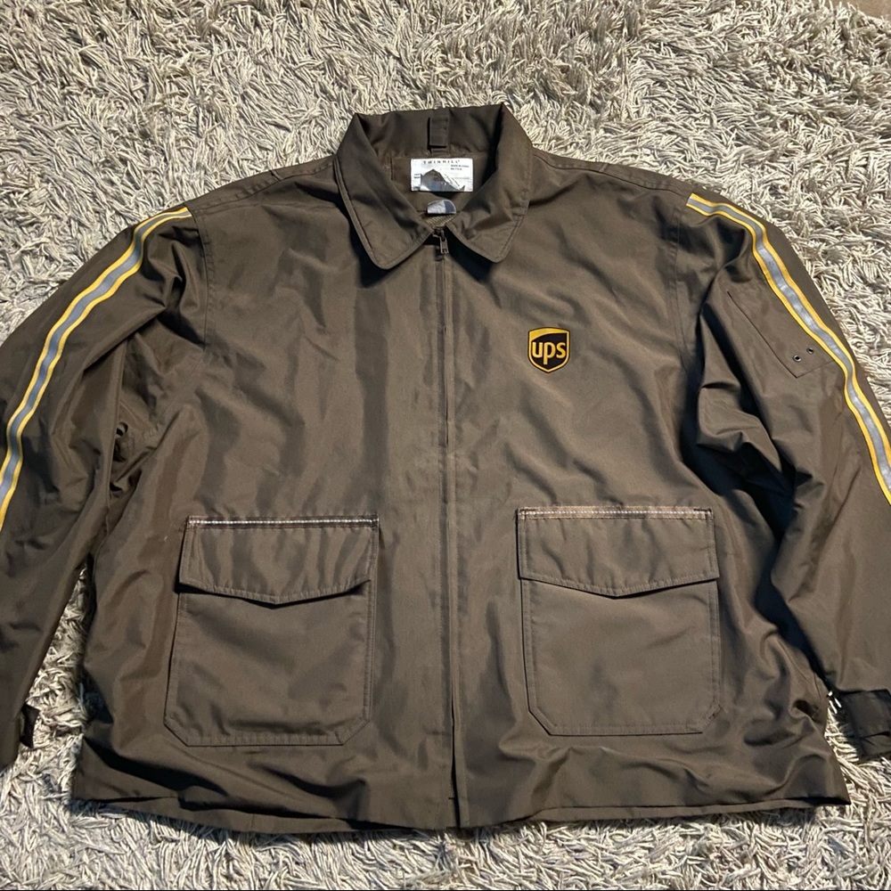 Excellent UPS mens Jacket. XXL